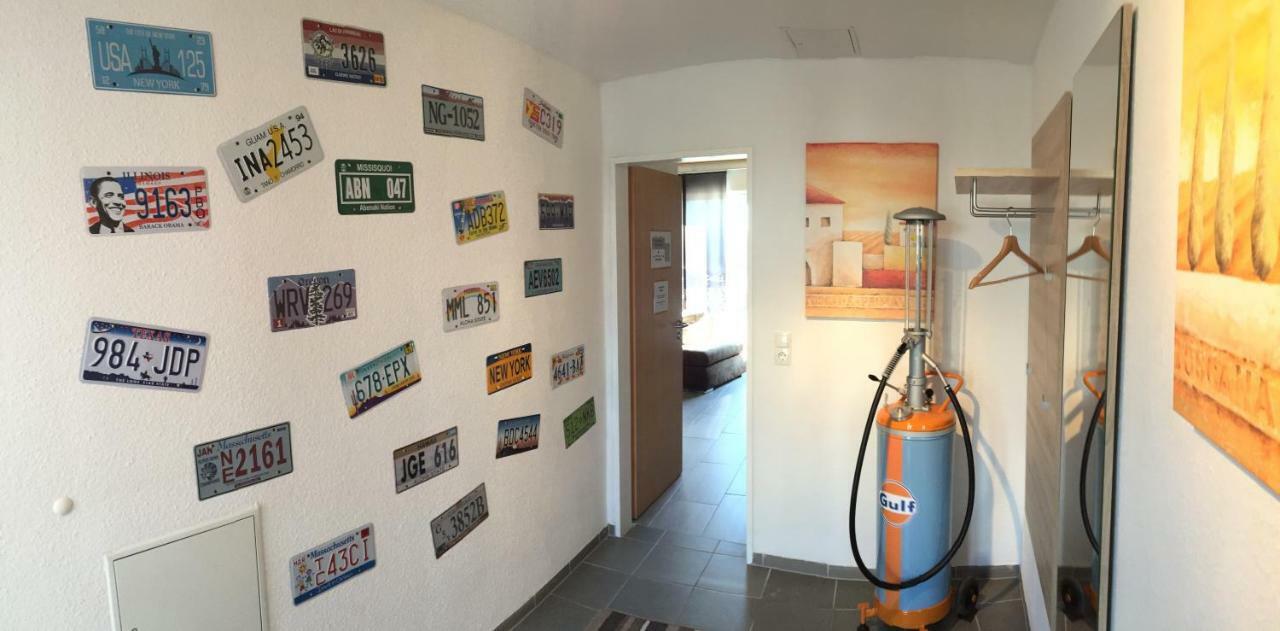 Alte Tankstelle Lägenhet Strassenhaus Exteriör bild